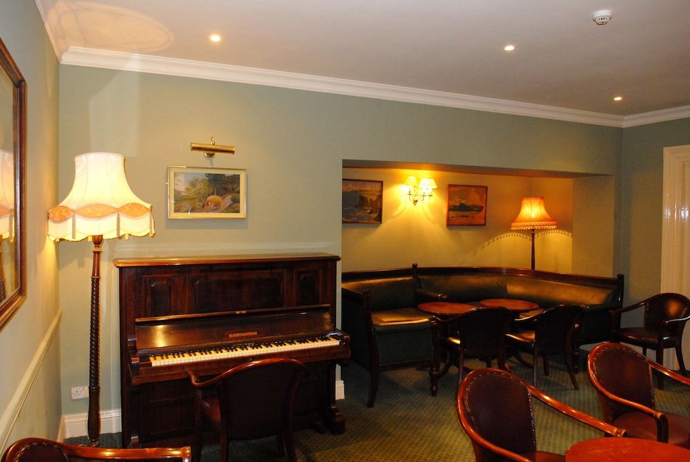 Londonderry Arms Hotel Carnlough Esterno foto
