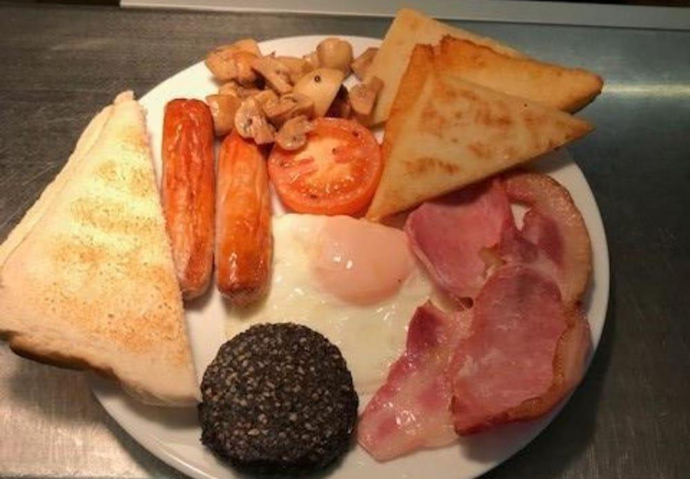 Londonderry Arms Hotel Carnlough Esterno foto
