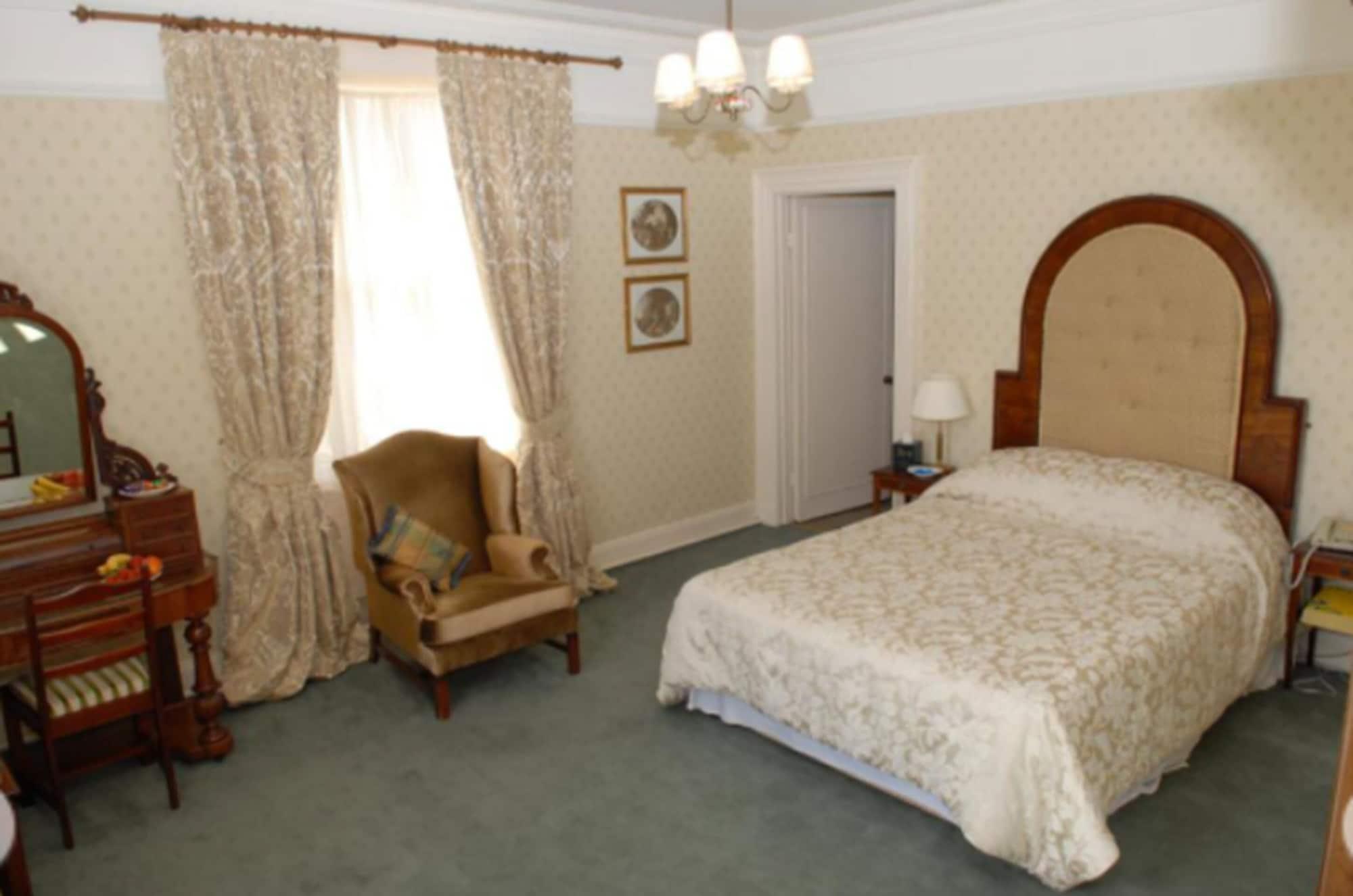 Londonderry Arms Hotel Carnlough Esterno foto
