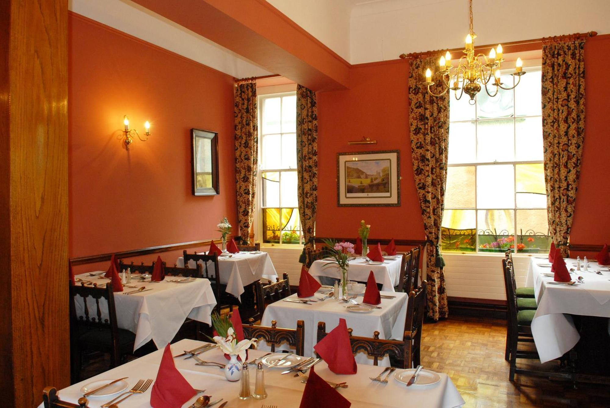 Londonderry Arms Hotel Carnlough Esterno foto