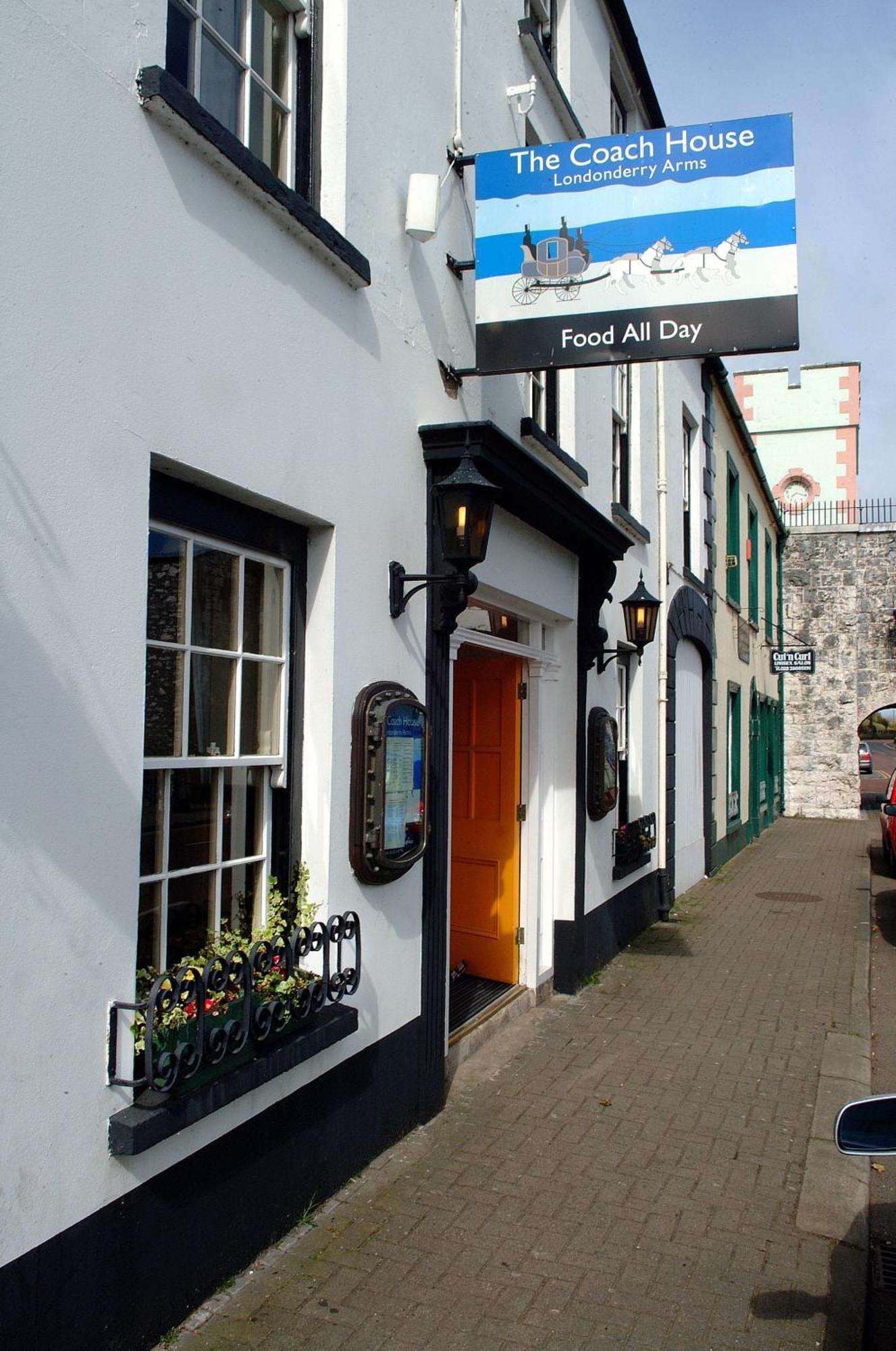 Londonderry Arms Hotel Carnlough Esterno foto