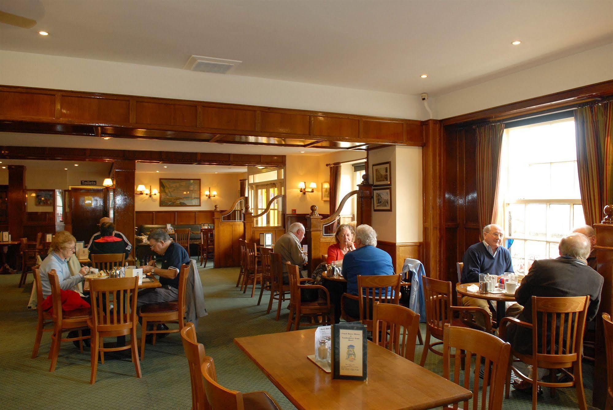 Londonderry Arms Hotel Carnlough Esterno foto