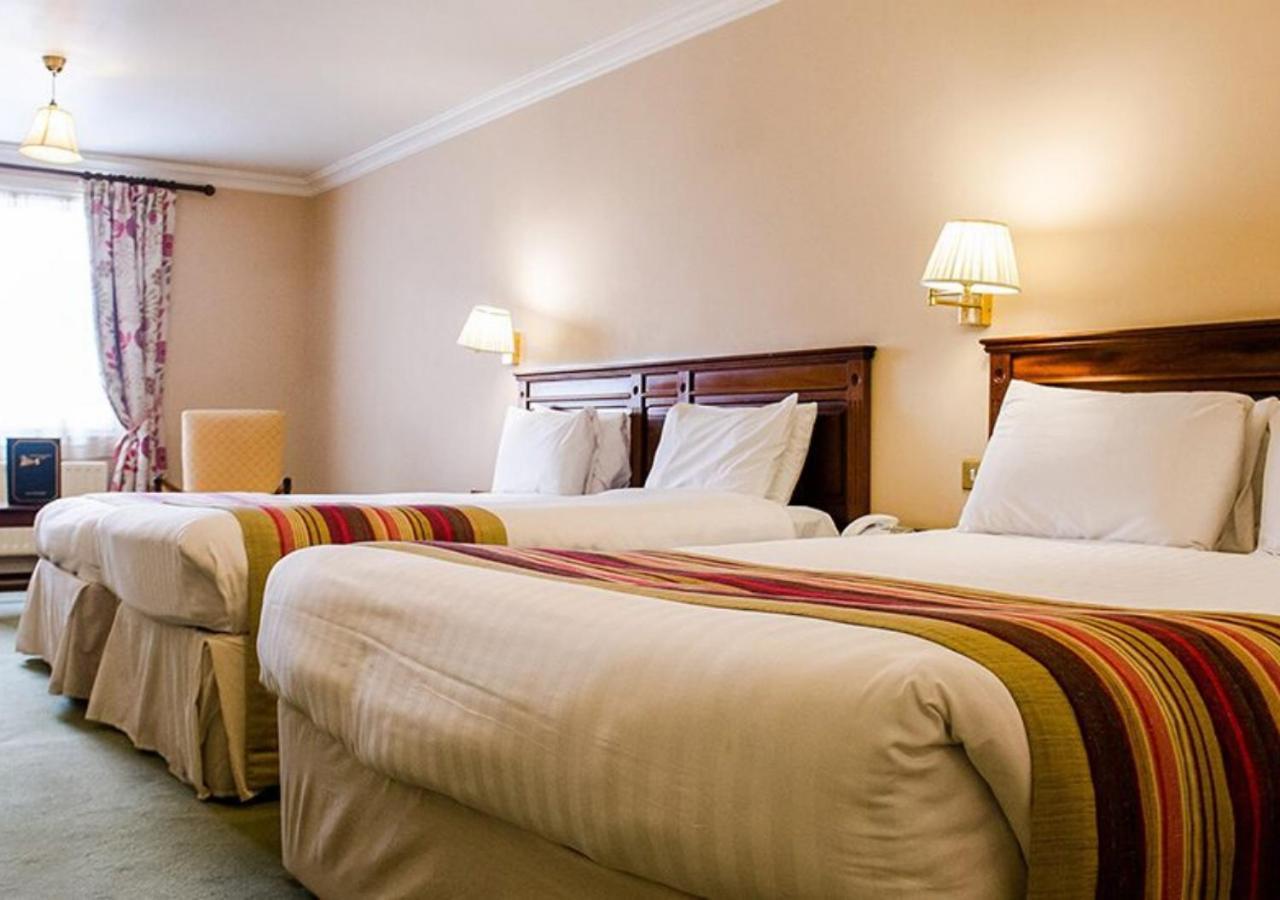Londonderry Arms Hotel Carnlough Esterno foto
