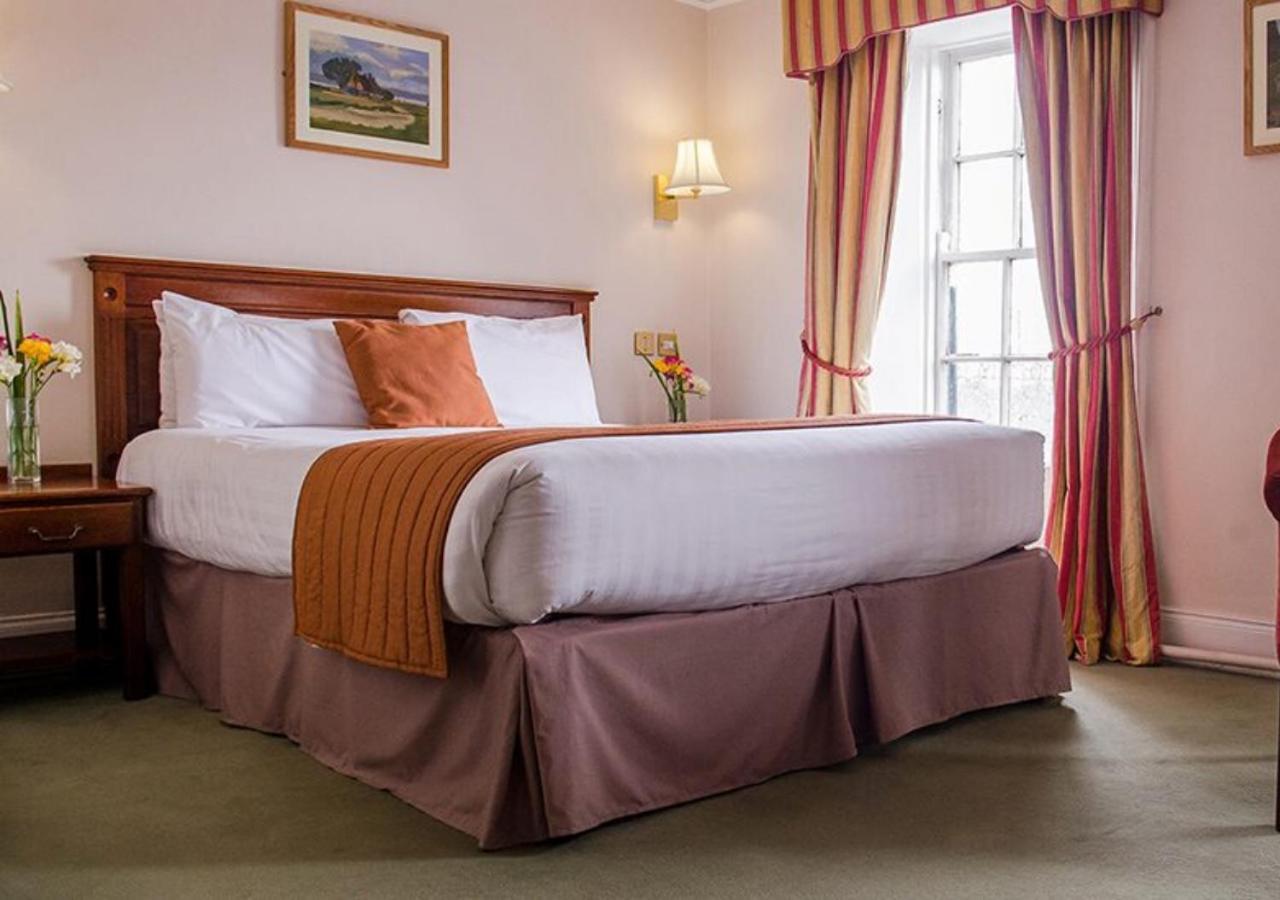 Londonderry Arms Hotel Carnlough Esterno foto